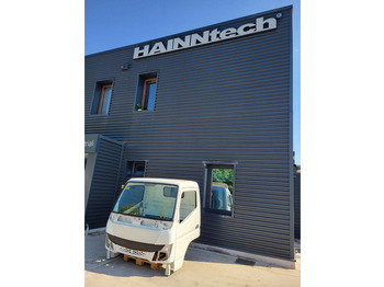 Kabina i unutrašnjost MITSUBISHI