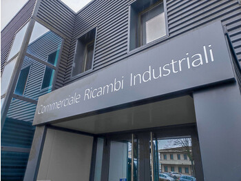 Kabina i unutrašnjost za Kamion Renault PREMIUM DISTRIBUTION - KERAX: slika Kabina i unutrašnjost za Kamion Renault PREMIUM DISTRIBUTION - KERAX