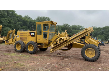 Grejder CATERPILLAR 140K