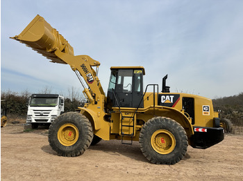 Utovarivač na kotačima CATERPILLAR 966H