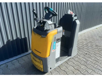 Vučni traktor JUNGHEINRICH
