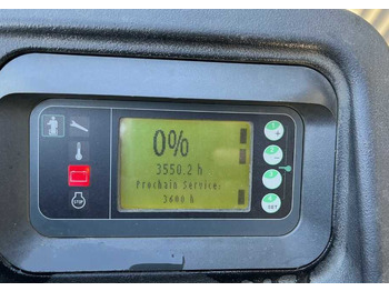 Vučni traktor LINDE P30