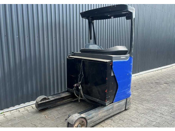 Regalni viličar LINDE R14