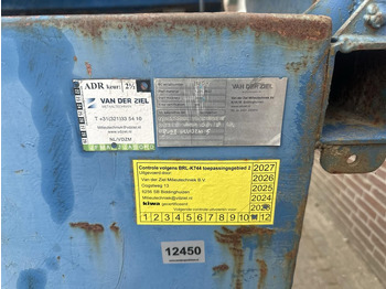 Kamion cisterna za prijevoz goriva IBC 1500 liter: slika Kamion cisterna za prijevoz goriva IBC 1500 liter Kamion cisterna za prijevoz goriva IBC 1500 liter: slika Kamion cisterna za prijevoz goriva IBC 1500 liter