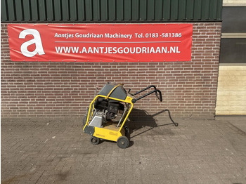 Stroj za asfaltiranje WACKER