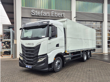 Kamion za prijevoz pića IVECO