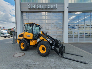 Utovarivač na kotačima JCB 409
