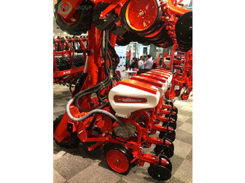 Precizna sijačica Ozdoken precision planter Octopus D12: slika Precizna sijačica Ozdoken precision planter Octopus D12 Precizna sijačica Ozdoken precision planter Octopus D12: slika Precizna sijačica Ozdoken precision planter Octopus D12