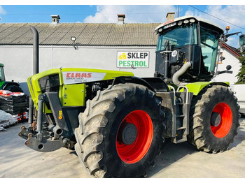 Traktor CLAAS