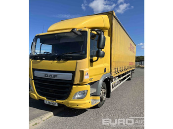 Kamion s ceradom DAF CF 250