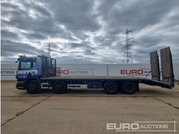 Kamion s otvorenim sandukom za prijevoz teških strojeva 2016 Scania P370: slika Kamion s otvorenim sandukom za prijevoz teških strojeva 2016 Scania P370