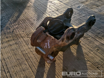 Brza spojka Daemo Hydraulic Quick Hitch 80mm Pin to suit 20 Ton Excavator: slika Brza spojka Daemo Hydraulic Quick Hitch 80mm Pin to suit 20 Ton Excavator