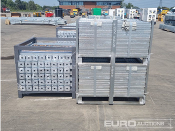 Građevinska oprema Unused 2025 KMY INDUSTRIAL Steel Grating (2 of), Stillage of Metal Fencng Posts: slika Građevinska oprema Unused 2025 KMY INDUSTRIAL Steel Grating (2 of), Stillage of Metal Fencng Posts