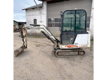 Mini bager Bobcat 320: slika Mini bager Bobcat 320