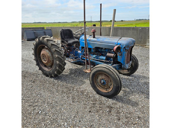 Traktor FORDSON