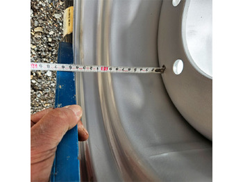 Kompletan kotač za Građevinski strojevi Giant 31X15,5-15: slika Kompletan kotač za Građevinski strojevi Giant 31X15,5-15