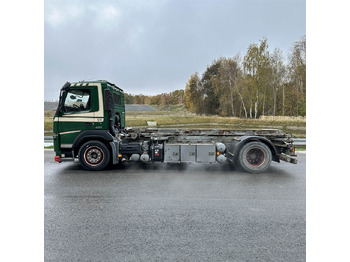 Kamion s kabelskim sustavom Volvo FM-330: slika Kamion s kabelskim sustavom Volvo FM-330