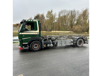 Kamion s kabelskim sustavom Volvo FM-330: slika Kamion s kabelskim sustavom Volvo FM-330