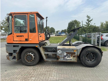 Terminalni traktor MAFI