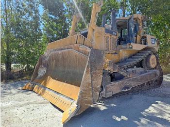 Buldožer CATERPILLAR