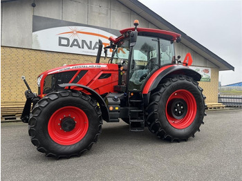 Traktor ZETOR