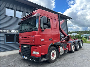 Kamion s kukastom dizalicom DAF XF 105 410