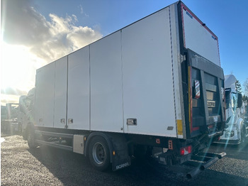 Kamion sandučar Scania P250: slika Kamion sandučar Scania P250