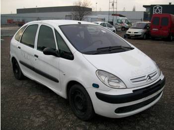 Automobil Citroen MPV, fabr.CITROEN, type PICASSO, 2.0 HDI, eerste inschrijving 01-01-2006, km-stand 122.000, chassisnr VF7CHRHYB39999468, AIRCO, alle documenten aanwezig: slika Automobil Citroen MPV, fabr.CITROEN, type PICASSO, 2.0 HDI, eerste inschrijving 01-01-2006, km-stand 122.000, chassisnr VF7CHRHYB39999468, AIRCO, alle documenten aanwezig