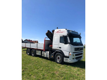 Kamion s kranom VOLVO FM12