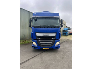 Tegljač DAF XF 440 XF440 Space Cab ADR Compressor: slika Tegljač DAF XF 440 XF440 Space Cab ADR Compressor
