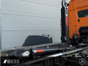 Novi Kamion Mercedes-Benz Arocs 2551 L Abrollkipper mit HAD, gelenkter lif: slika Novi Kamion Mercedes-Benz Arocs 2551 L Abrollkipper mit HAD, gelenkter lif Novi Kamion Mercedes-Benz Arocs 2551 L Abrollkipper mit HAD, gelenkter lif: slika Novi Kamion Mercedes-Benz Arocs 2551 L Abrollkipper mit HAD, gelenkter lif