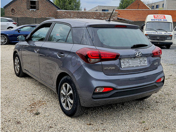 Limuzina Hyundai i20 1.2: slika Limuzina Hyundai i20 1.2 Limuzina Hyundai i20 1.2: slika Limuzina Hyundai i20 1.2