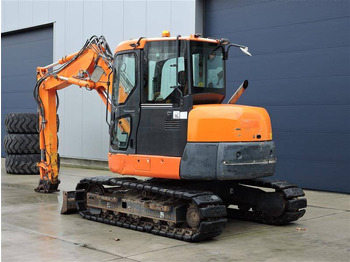 Bager gusjeničar Komatsu PC80: slika Bager gusjeničar Komatsu PC80 Bager gusjeničar Komatsu PC80: slika Bager gusjeničar Komatsu PC80