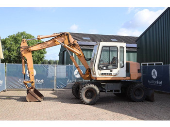 Bager na kotačima LIEBHERR