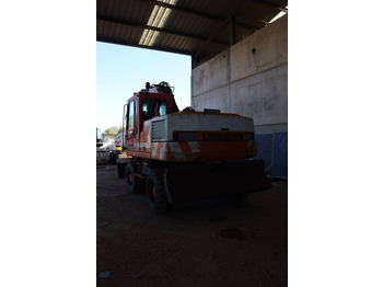 Bager na kotačima Liebherr A316: slika Bager na kotačima Liebherr A316