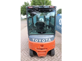 Električni viličar Toyota 8FBMKT25: slika Električni viličar Toyota 8FBMKT25