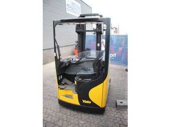 Regalni viličar Yale MR16: slika Regalni viličar Yale MR16