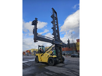 Stroj za rukovanje kontejnerima HYSTER