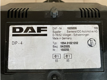 Ploča s instrumentima DAF: slika Ploča s instrumentima DAF