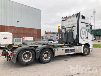 Kamion MERCEDES-BENZ: slika Kamion MERCEDES-BENZ