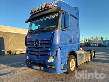 Kamion MERCEDES-BENZ