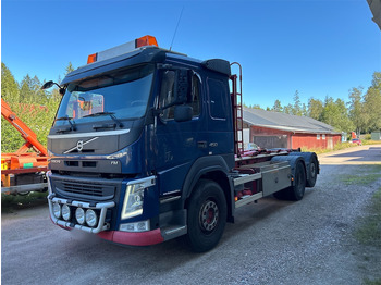 Kamion s kukastom dizalicom VOLVO FM