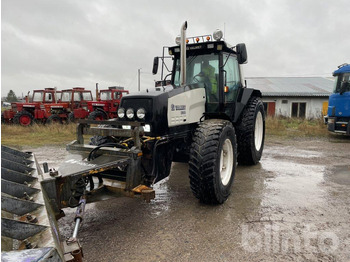 Traktor VALMET