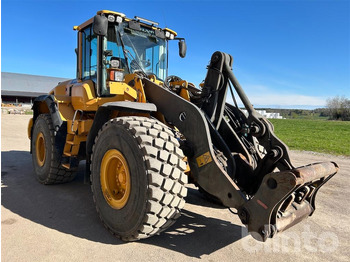 Utovarivač na kotačima VOLVO L110G