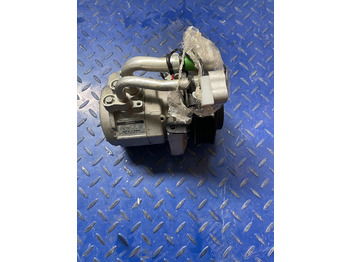 Novi A/C kompresor za Kamion MERCEDES-BENZ MP4,ACTROS Denso A9362300111: slika Novi A/C kompresor za Kamion MERCEDES-BENZ MP4,ACTROS Denso A9362300111 Novi A/C kompresor za Kamion MERCEDES-BENZ MP4,ACTROS Denso A9362300111: slika Novi A/C kompresor za Kamion MERCEDES-BENZ MP4,ACTROS Denso A9362300111