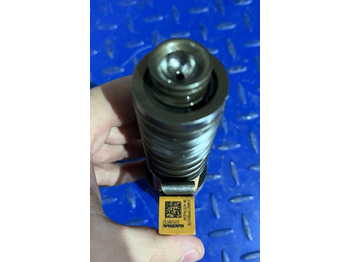 Brizgalica VOLVO 21582103: slika Brizgalica VOLVO 21582103 Brizgalica VOLVO 21582103: slika Brizgalica VOLVO 21582103