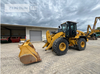 Utovarivač na kotačima CATERPILLAR 926M