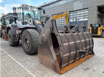 Utovarivač na kotačima VOLVO L110H