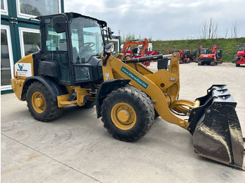 Mini utovarivač CAT 906: slika Mini utovarivač CAT 906