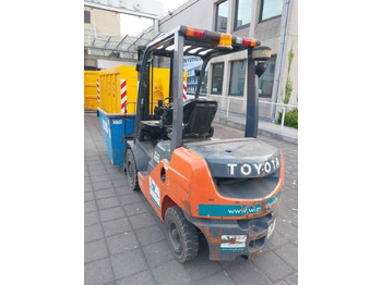 Diesel viličar TOYOTA FDF 25